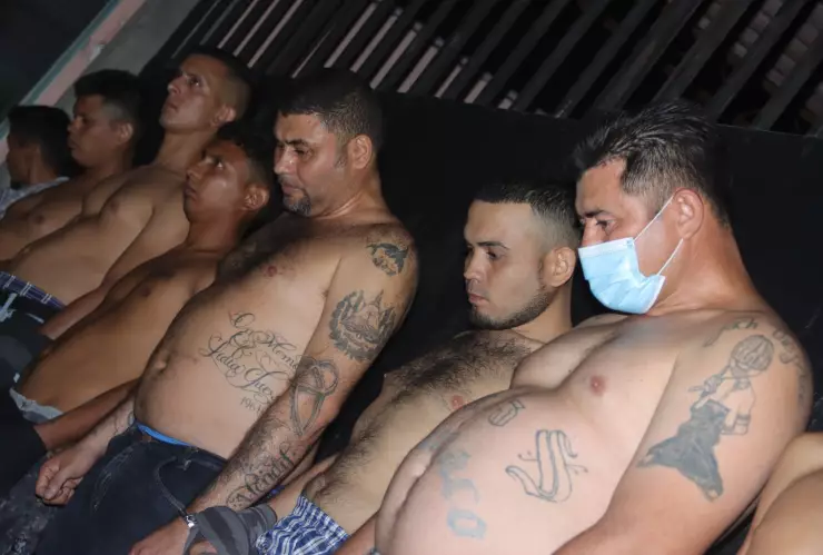 Presidente amenaza a pandilleros ante violencia en El Salvador