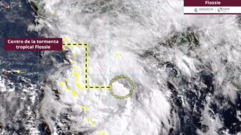 Tormentas tropicales “Flossie” y “Barry” se aproximan a México con fuertes lluvias; sigue su trayectoria EN VIVO