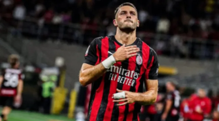 fecha-posible-regreso-santiago-gimenez-milan.jpg