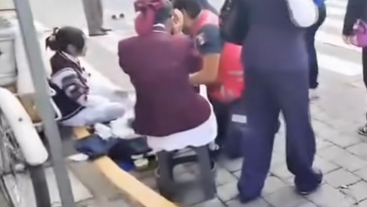 Captan aparatoso accidente de estudiantes en pleno desfile en Tlaxcala