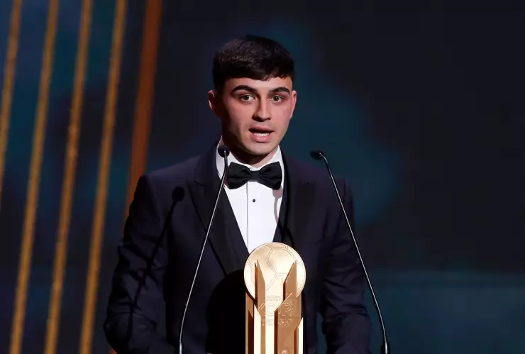 Pedri gana el trofeo Kopa