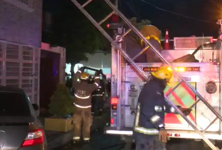 Hombre atrapado en incendio de casa.jpg