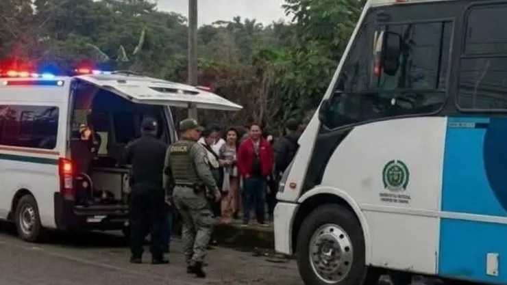 Hombre muere tras ataque a camión de pasajeros en Amatlán