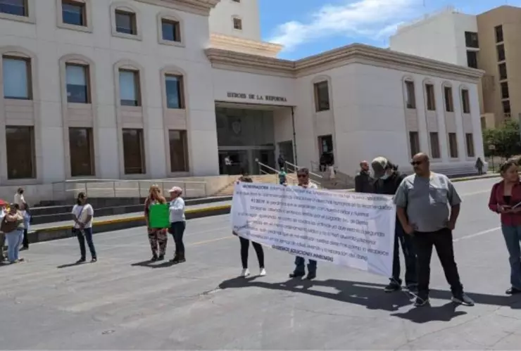 Manifestantes bloquean calles del centro de Chihuahua