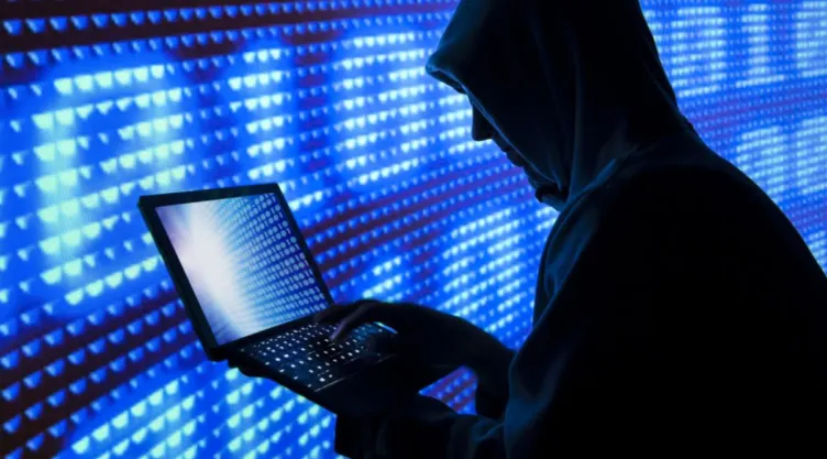 espía hacker en internet