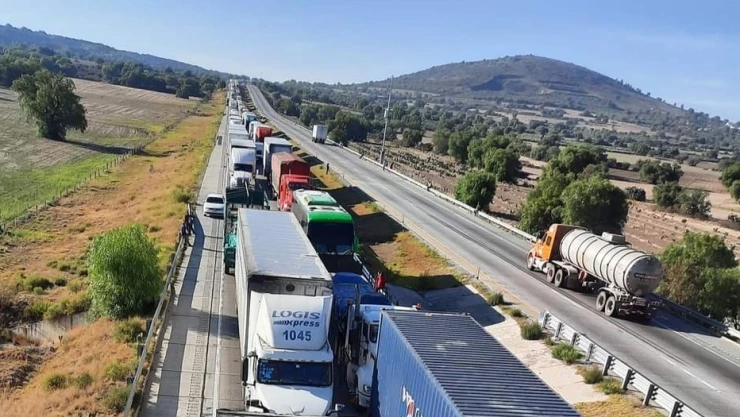 cierre-autopista-arco-norte-manifestantes-mantienen-bloqueo-zonas-afectadas-texmalucan-calpulalpan