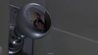 Escena de la película ‘El Sexto Sentido’ (Sixth Sense) con Halley Jeol Osment y Bruce Willis por Azteca 7.