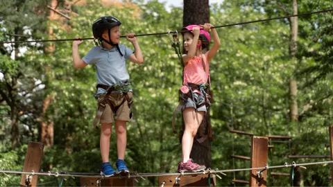 Fiscalía de Jalisco investiga caída de dos menores en parque recreativo