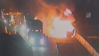 ÚLTIMA HORA CAOS en el Macrolibramiento por el choque e incendio de dos tráileres