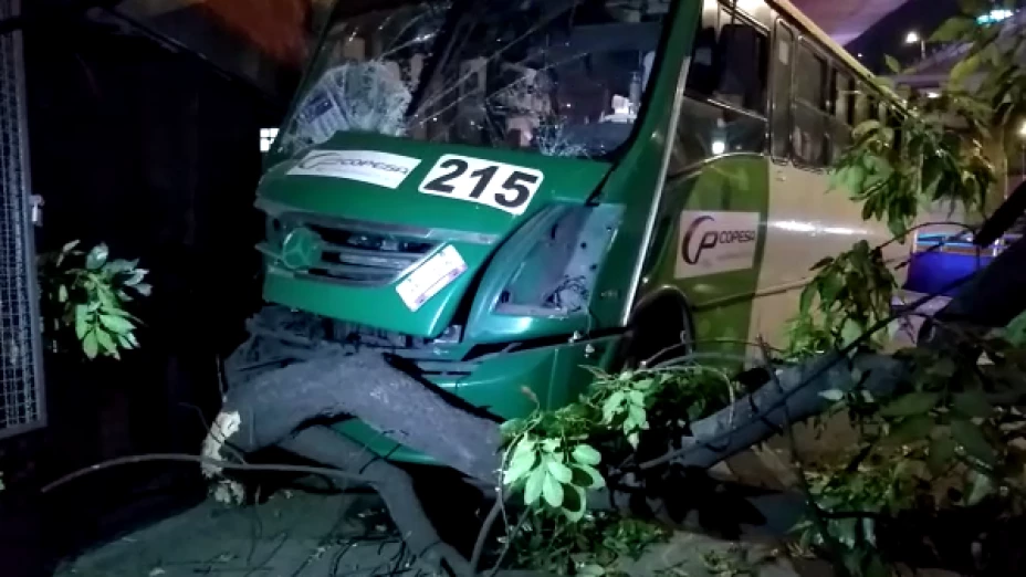 choque_camiones_transporte_publico_Periférico1.png