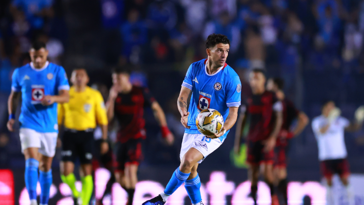 Ignacio Rivero celebra con Cruz Azul