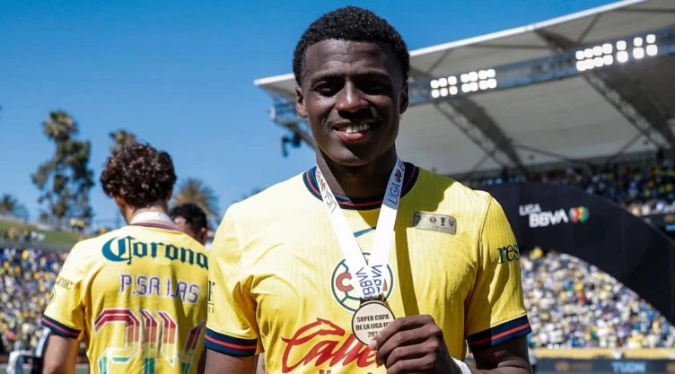 Javairo Dilrosun en Club América