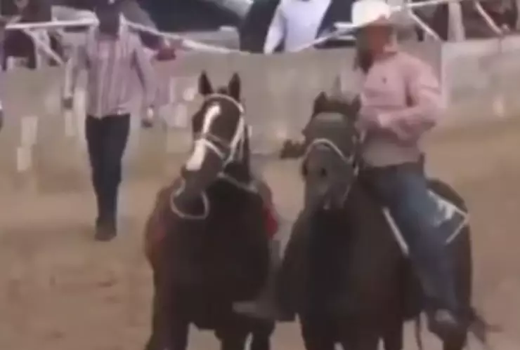 Carrera de caballos Chihuahua.png