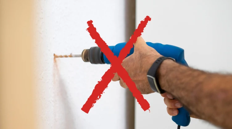 7 maneras de decorar una pared sin perforarla ni recurrir a los cuadros tradicionales