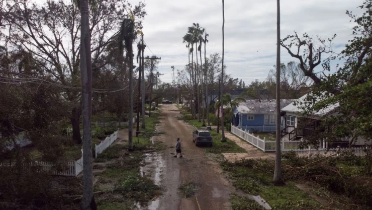 Huracán Ian deja tras su paso 2 muertos en Florida