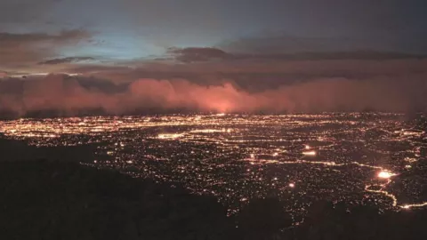 VIDEO ¡Impresionante! Así fue la erupción del volcán Muna Loa