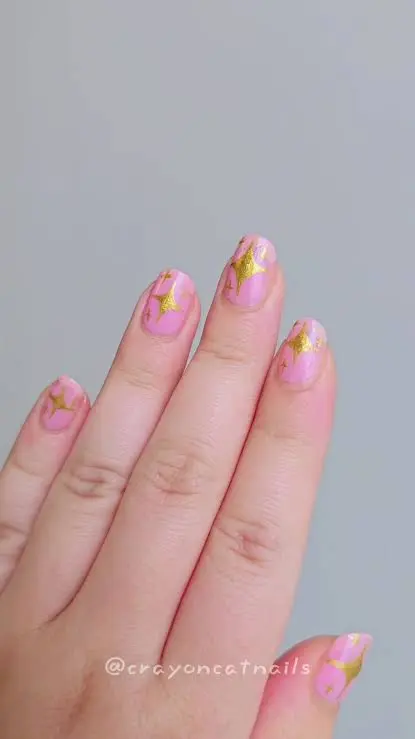 Diseños de uñas de Rumi de las Guerreras KPop para niñas