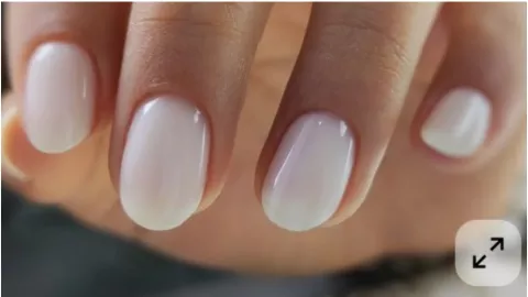 uñas lechosas blancas
