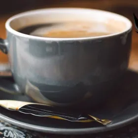 Ideas DIY 5 ideas divertidas para customizar tu taza con el estilo saiyajin de Dragon Ball.jpg