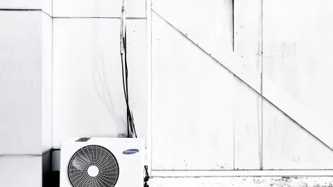 Las CONSECUENCIAS de dormir con el aire acondicionado prendido en plena ola de calor