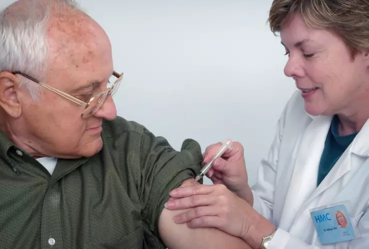 ¿Dónde y cuándo la aplicará la vacuna contra COVID-19 e influenza GRATIS?