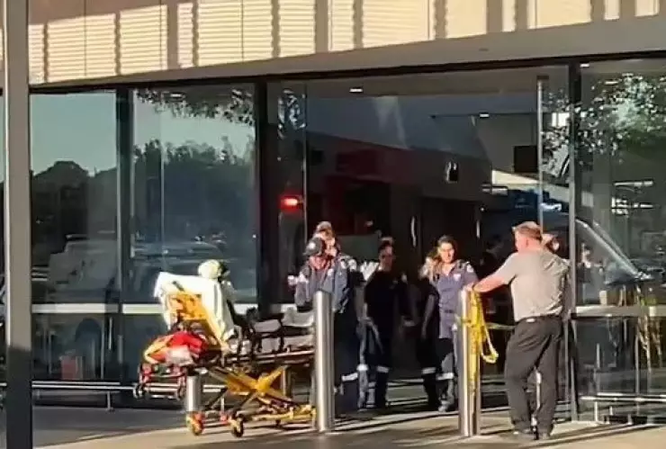 hombre-ataque-hacha-centro-comercial-nueva-gales-sur-australia
