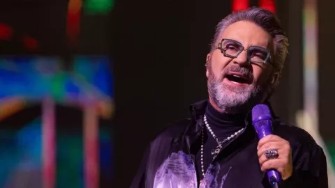 Mijares se despide de sus fans y anuncia su retiro de los escenarios