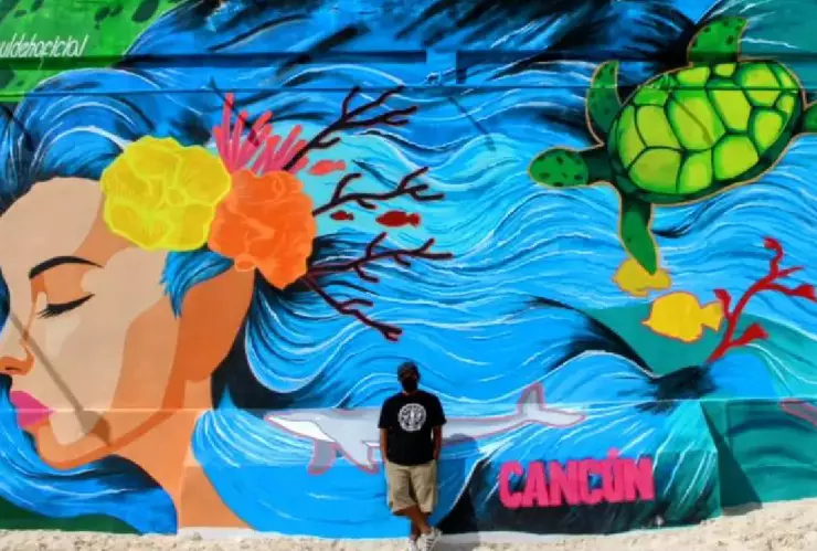 Este es el mural de neón en Cancún que tienes que visitar