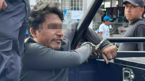 Detienen a hombre por el presunto ROBO de un celular en Mérida