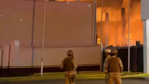 Incendio en refinería Lázaro Cárdenas en Minatitlán