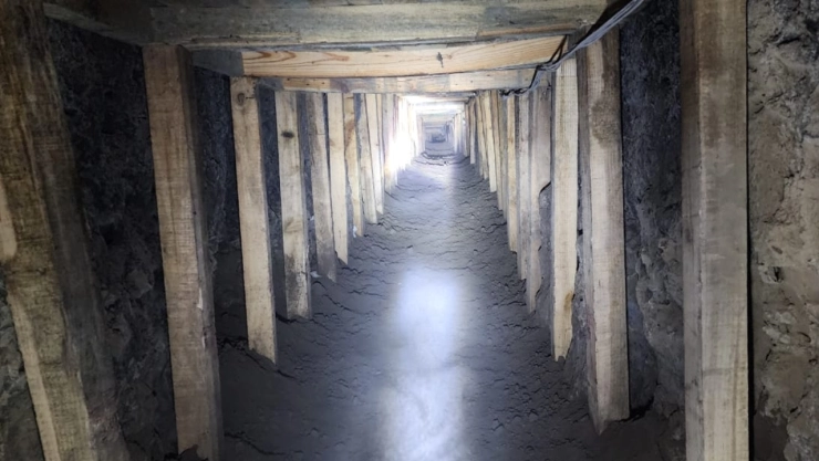 El huachitúnel se encontraba al interior de un domicilio en Acolman, Edomex.