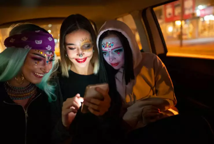 halloween WhatsApp.jpg