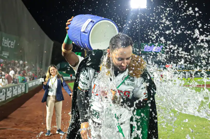 El Águila de Veracruz vs Leones de Yucatán beisbol