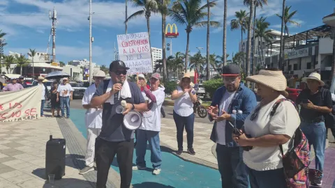 Marcha UAS en Mazatlán