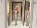 Karol G con vestido gris.jpg