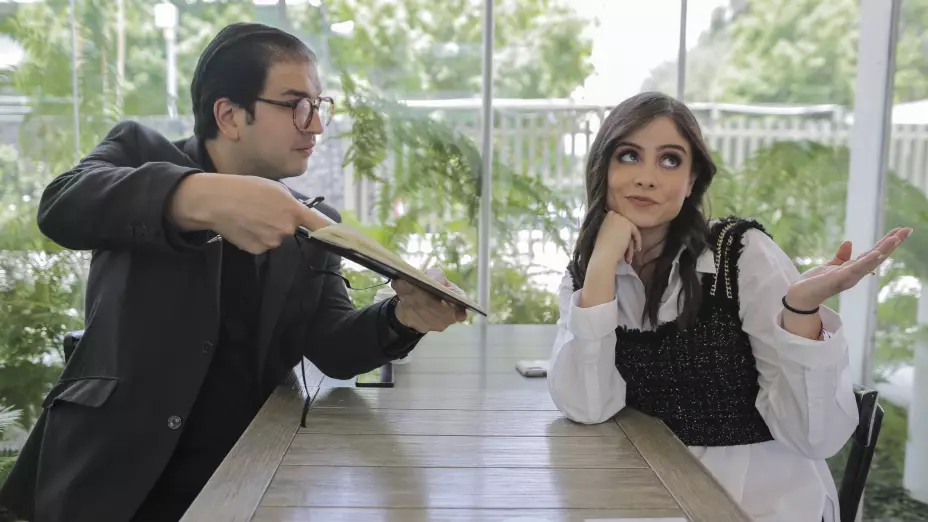 ¿Quién es Lucy Bravo, la rockstar de El Atole podcast?.jpg