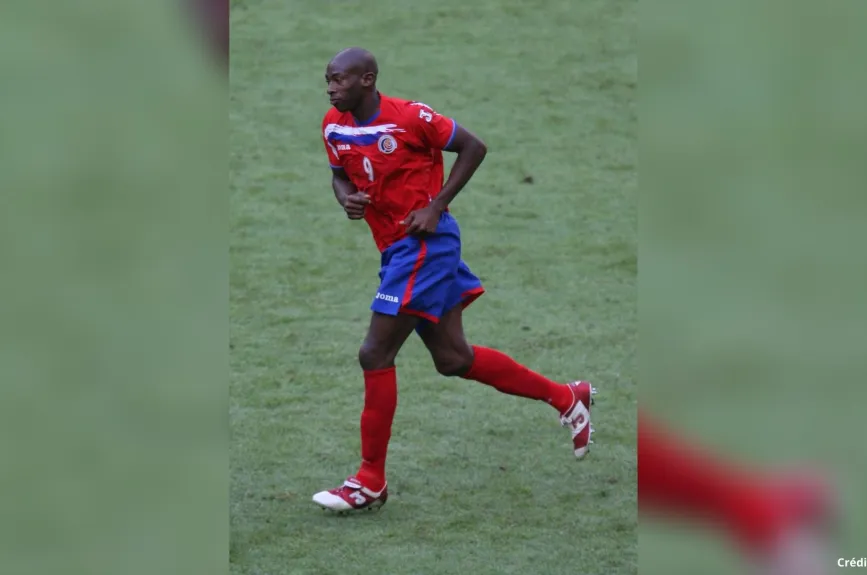 3 maximos goleadores en la historia de Costa Rica.jpg