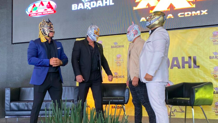 Lucha Libre AAA Triplemanía XXX cartel completo