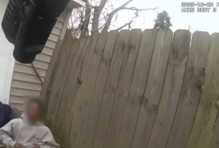 Graban el momento en que tres niños son detenidos tras robar un auto y chocar en Ohio