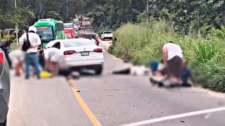 Lesionados tendidos en el suelo y vehículos destruidos: Saldo del fuerte accidente en El Guamuchil en Jalisco HOY