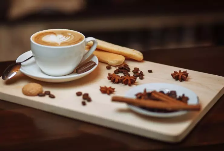 ¡Mucho ojo! Los alimentos que JAMÁS debes combinar con café