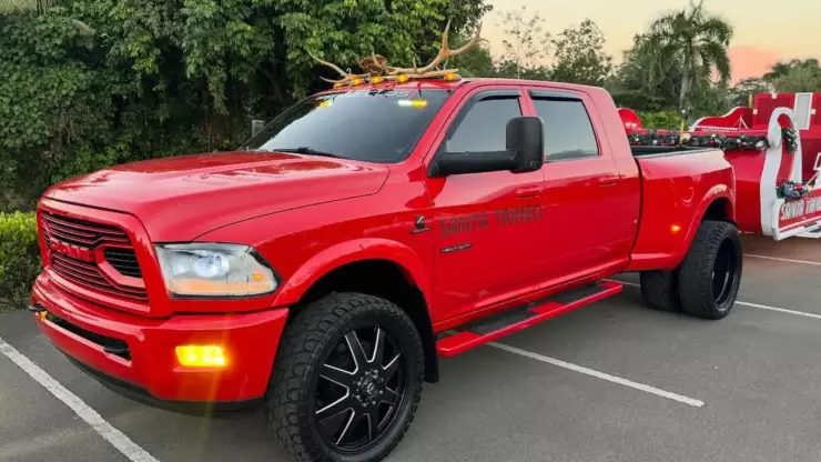 decoración auto Navidad.jpg