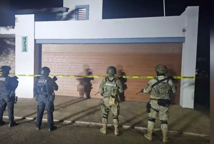 Aseguran casa con armas en Portalegre en Culiacán..jpg
