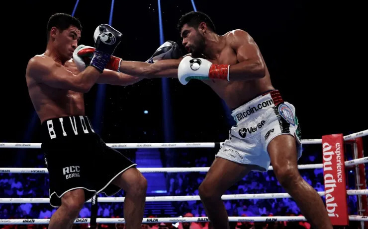 dmitry bivol le gana al zurdo ramirez pelea
