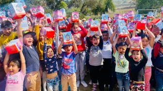 En el marco del Día del Niño, llevamos una gran sorpresa a muchos pequeños de comunidades Mazahuas y Otomíes en Lerma y San José del Rincón, Estado de México.