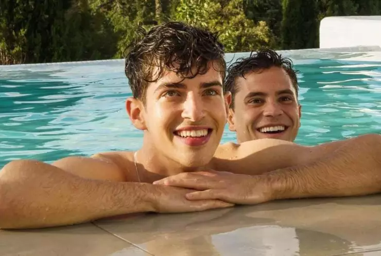 Manu Ríos y André Lamoglia, estrellas de ‘Élite’ están en Cancún.jpg