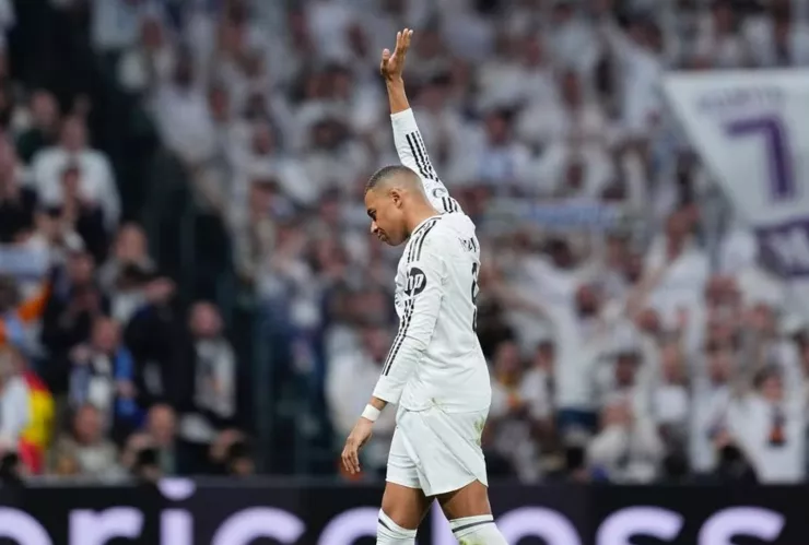¿Puede Kylian Mbappé perderse la final de Copa ante el Barcelona por la expulsión contra el Alavés? Esto es lo que sabemos