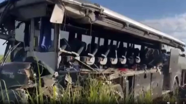 choque-de-autobús-deja-estudiantes-muertos-en-brasil
