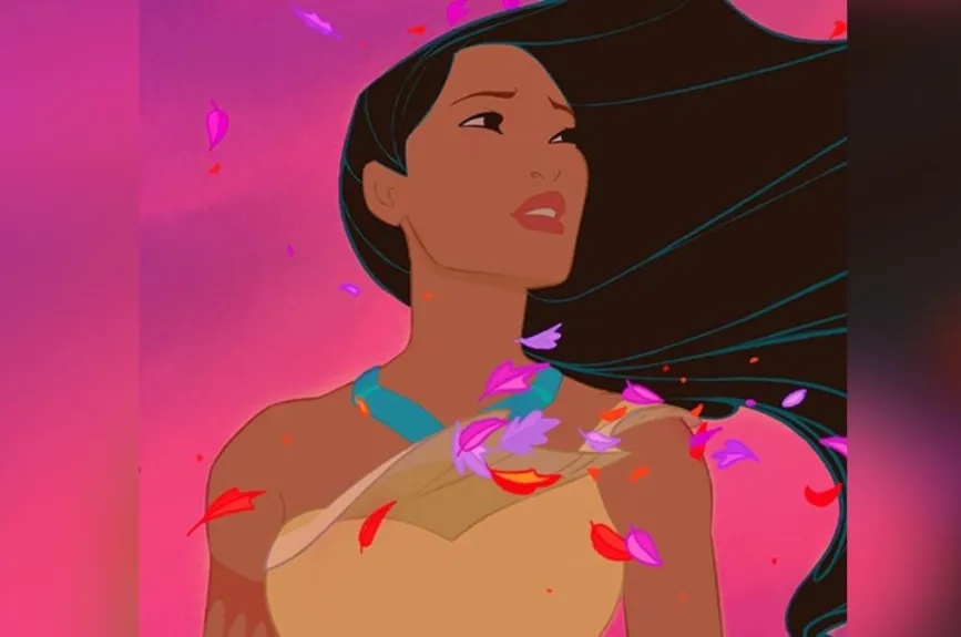 Caro Heredia se asemeja a Pocahontas. Ambas tienen un espíritu libre y una fuerte conexión con la naturaleza, además de ser valientes y decididas. Caro, al igual que Pocahontas, muestra una gran sensibilidad y un deseo de encontrar su propio camino.