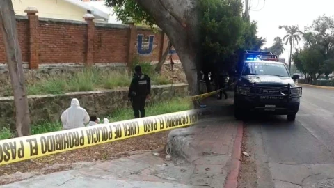 Joven se ahorca en canal de aguas negras en Terán